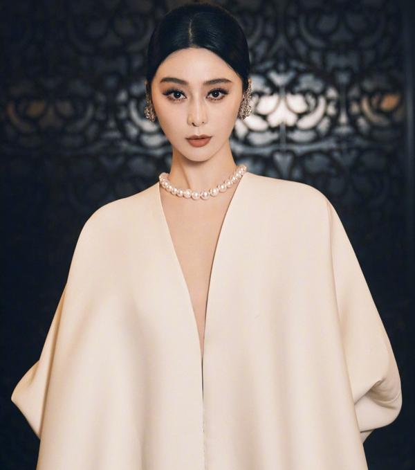 Triệu Lệ Dĩnh đẹp bất chấp ống kính hung thần-16