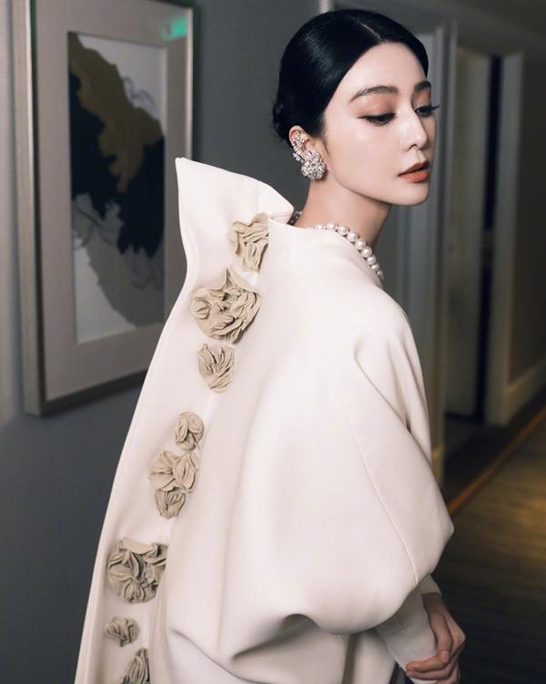 Triệu Lệ Dĩnh đẹp bất chấp ống kính hung thần-17