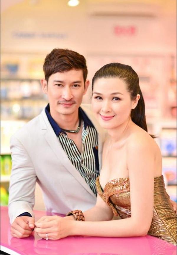 Huy Khánh run vì cảnh nóng với bạn diễn kém 21 tuổi, phủ nhận đổ vỡ hôn nhân-7