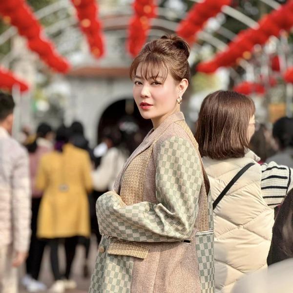 Sắc vóc đời thực của mỹ nhân VFC vừa công khai ly hôn chồng sau hơn 10 năm chung sống-3