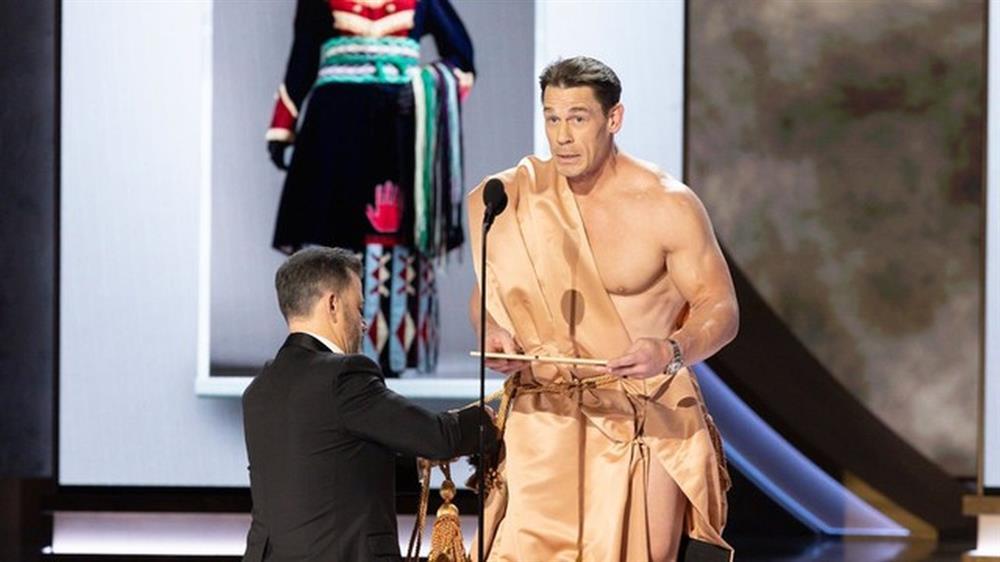Khỏa thân, những câu đùa gây tranh cãi đẩy lượt xem Oscar 2024 tăng mạnh-3