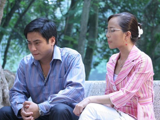 Vũ mặt sắt từng thẳng tay tát Phương Oanh: Gia thế lẫy lừng, bà xã đẹp như Hoa hậu-2