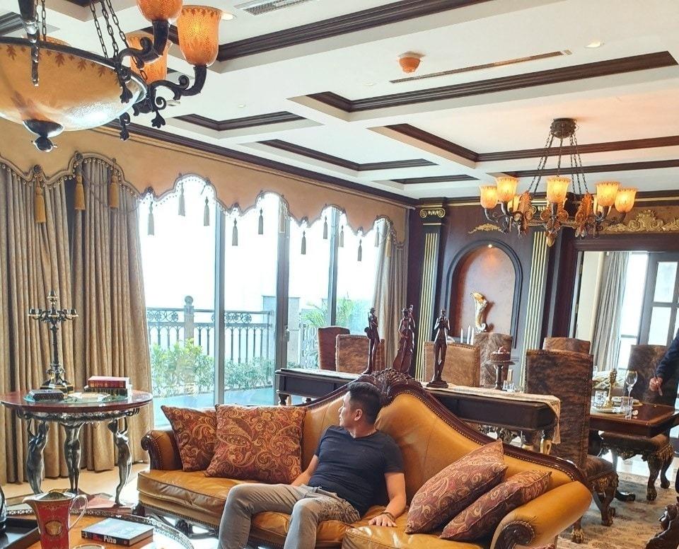 Vũ mặt sắt từng thẳng tay tát Phương Oanh: Gia thế lẫy lừng, bà xã đẹp như Hoa hậu-9