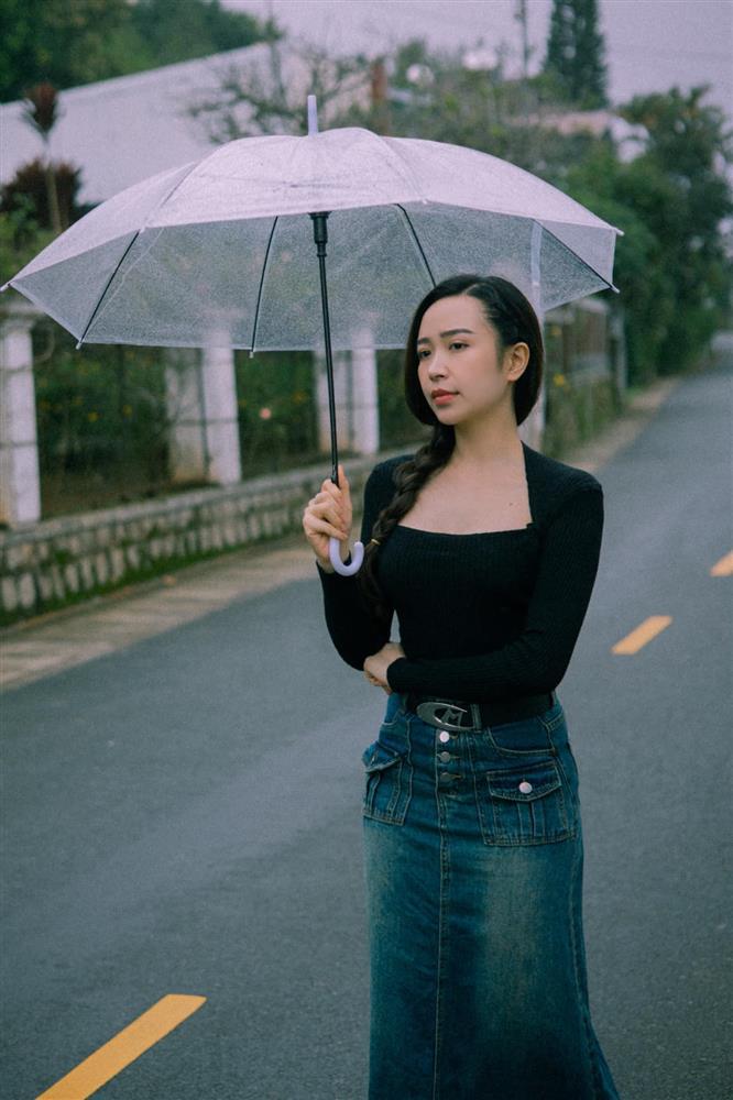 Sắc vóc cân mọi gu thời trang của nữ diễn viên VFC vừa kết hôn với chồng siêu mẫu-3