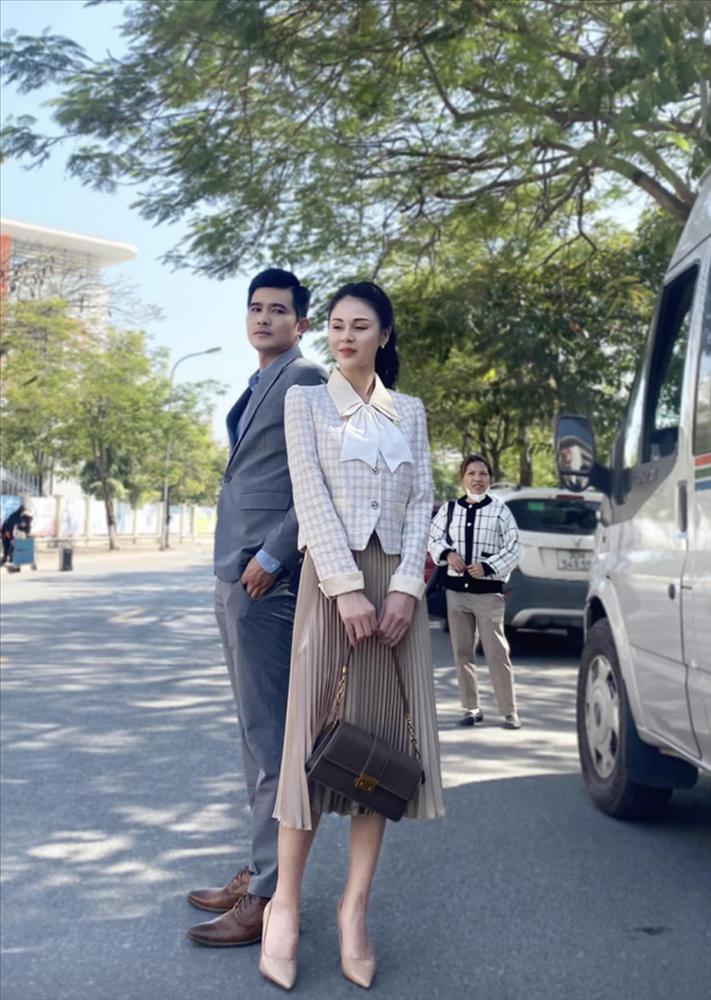 Hé lộ thời trang của Lương Thu Trang - tình địch mới của Hồng Diễm Trạm Cứu Hộ Trái Tim-2