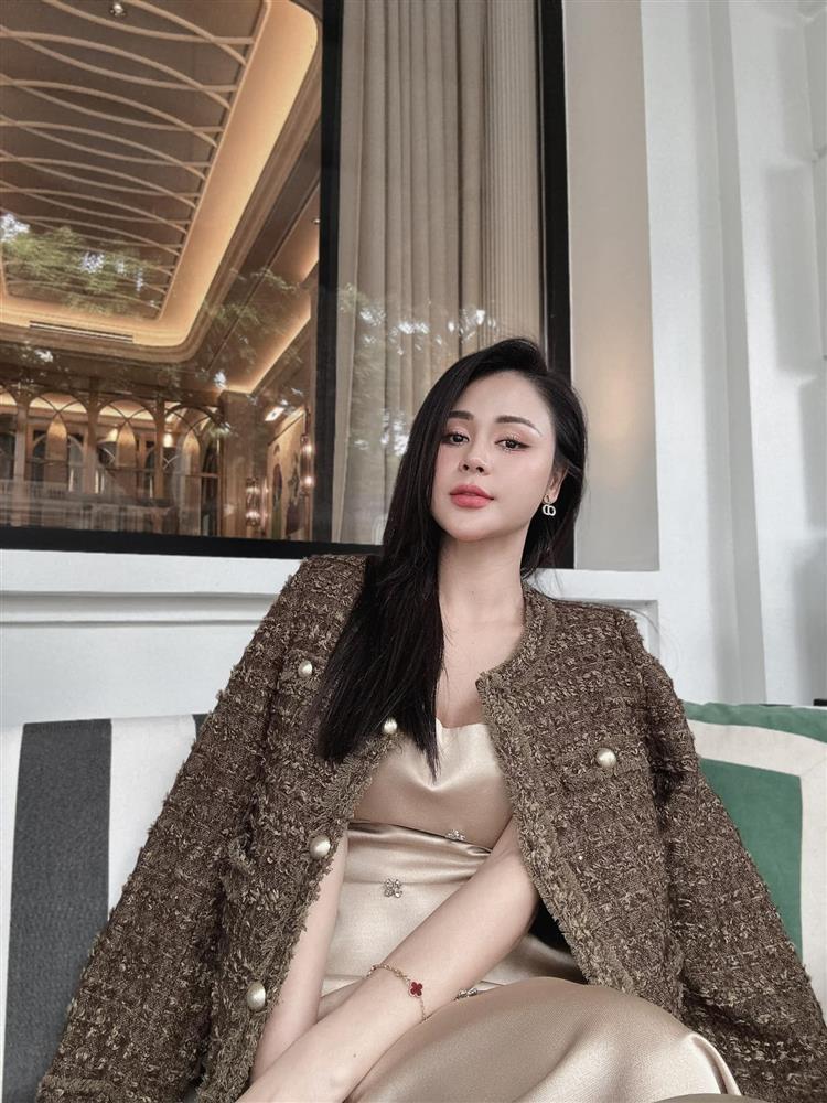 Hé lộ thời trang của Lương Thu Trang - tình địch mới của Hồng Diễm Trạm Cứu Hộ Trái Tim-3