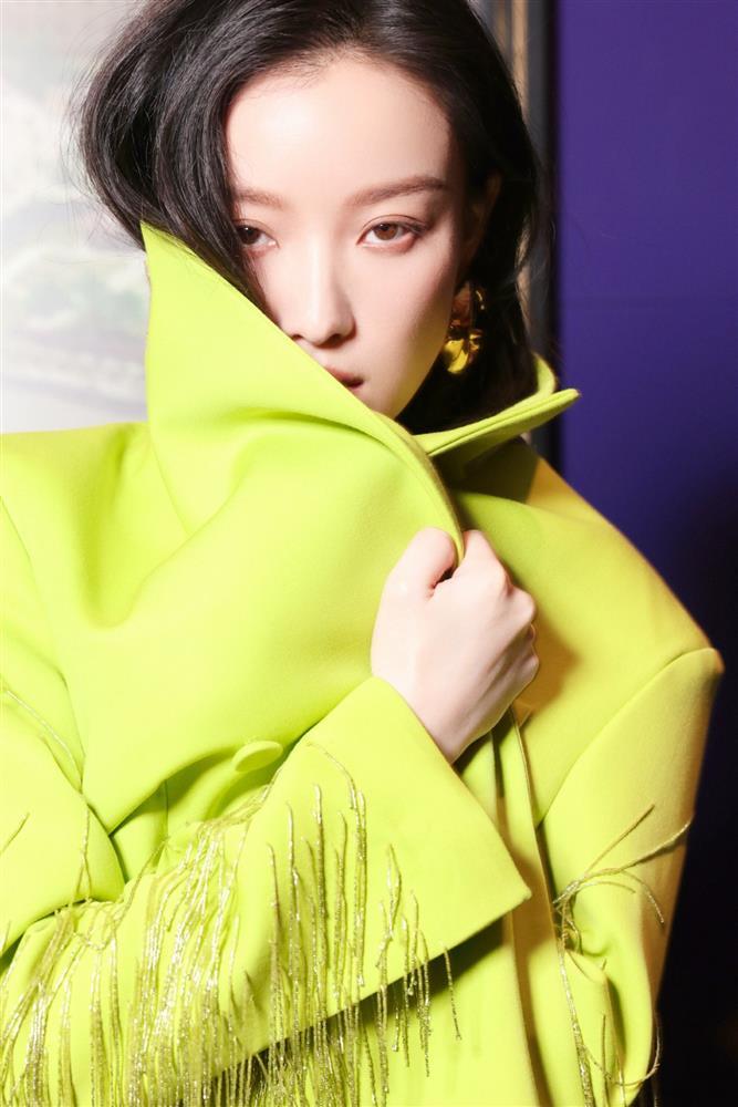 Mỹ nhân sinh ra để dành cho đế chế Gucci, Nghê Ni chiếm trọn spotlight khiến Bạch Lộc lu mờ-2