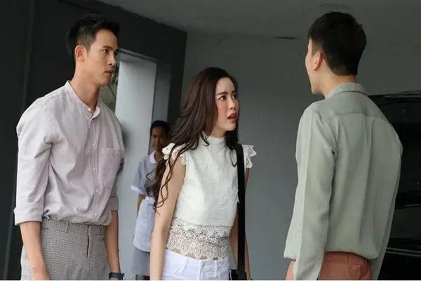 Hàng xóm cướp chồng tôi, giờ lại nhăm nhe bạn trai mới của tôi-2