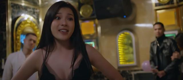 Màn đánh ghen cực sốc của Thúy Diễm nhận cơn mưa lời khen-1