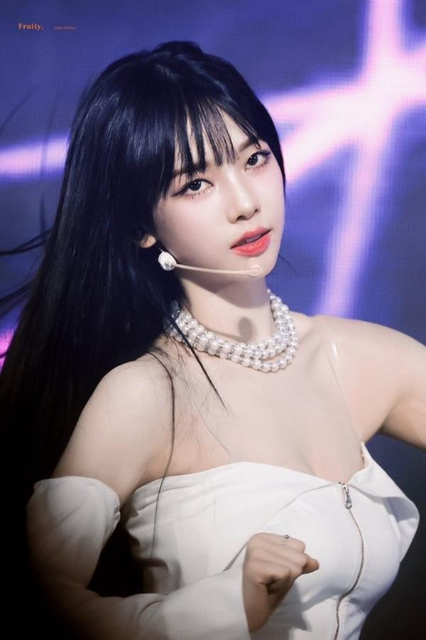 Nền văn hóa độc hại nhìn từ việc nghệ sĩ xin lỗi fan vì trót yêu đương-5