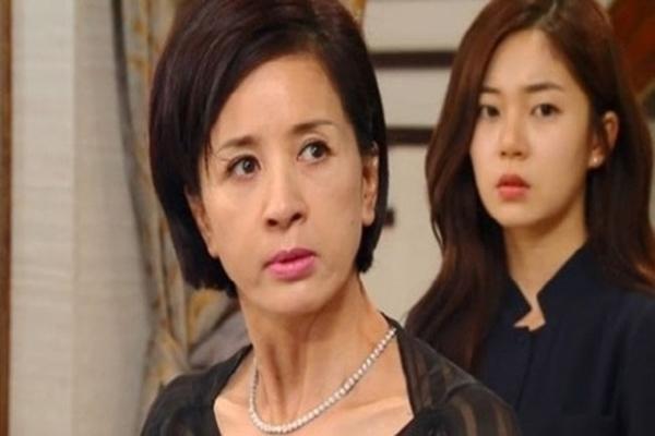 Mẹ chồng lên chăm cháu và con dâu ở cữ rồi đòi trả tiền công bằng căn nhà-2