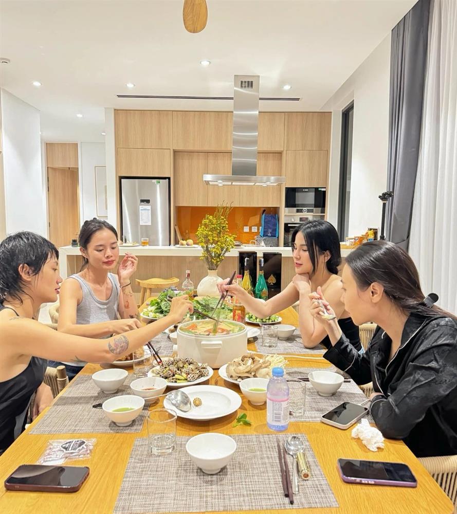 Hội bạn thân mỹ nhân Đàm Thu Trang, Diệp Lâm Anh sau 14 năm giờ ra sao?-3