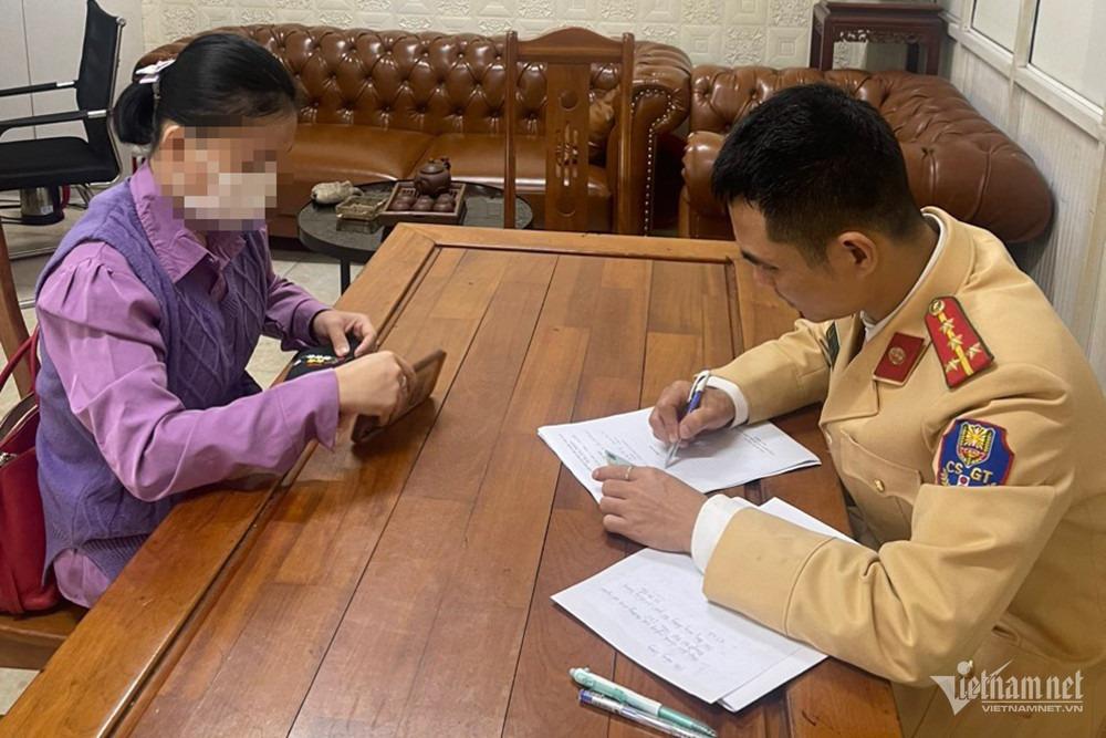Vì sao Chủ tịch Hà Nội ký xử phạt nữ tài xế vi phạm nồng độ cồn ở phố Trần Cung?-1