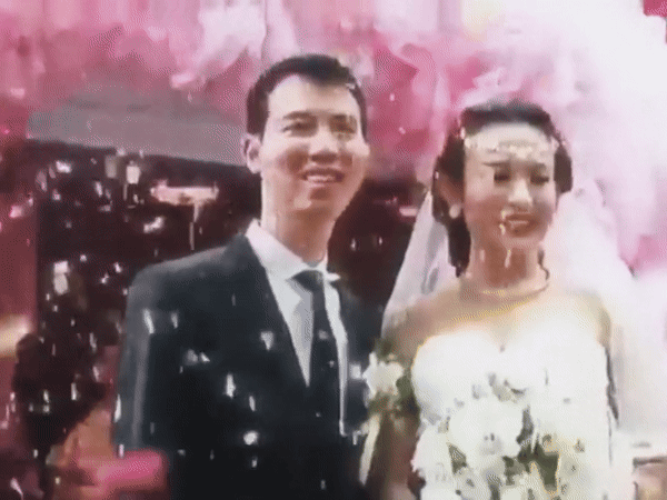 Khoảnh khắc hiếm lễ cưới xa hoa bậc nhất Vbiz của Huyền Baby và ông chủ chuỗi khách sạn cách đây 10 năm-2