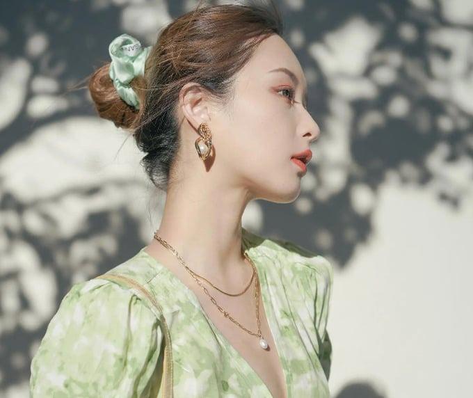 7 món phụ kiện giúp nâng tầm oufit chanh sả cho phái đẹp-3