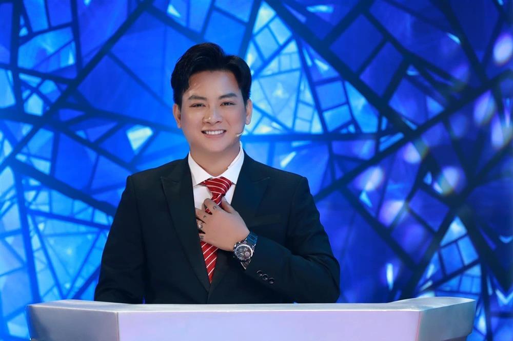 Mối tình của Hoài Lâm và bạn gái kém 8 tuổi-15