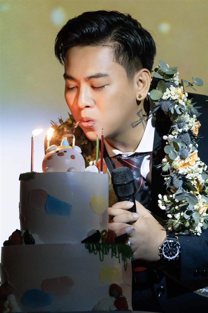 Mối tình của Hoài Lâm và bạn gái kém 8 tuổi-16