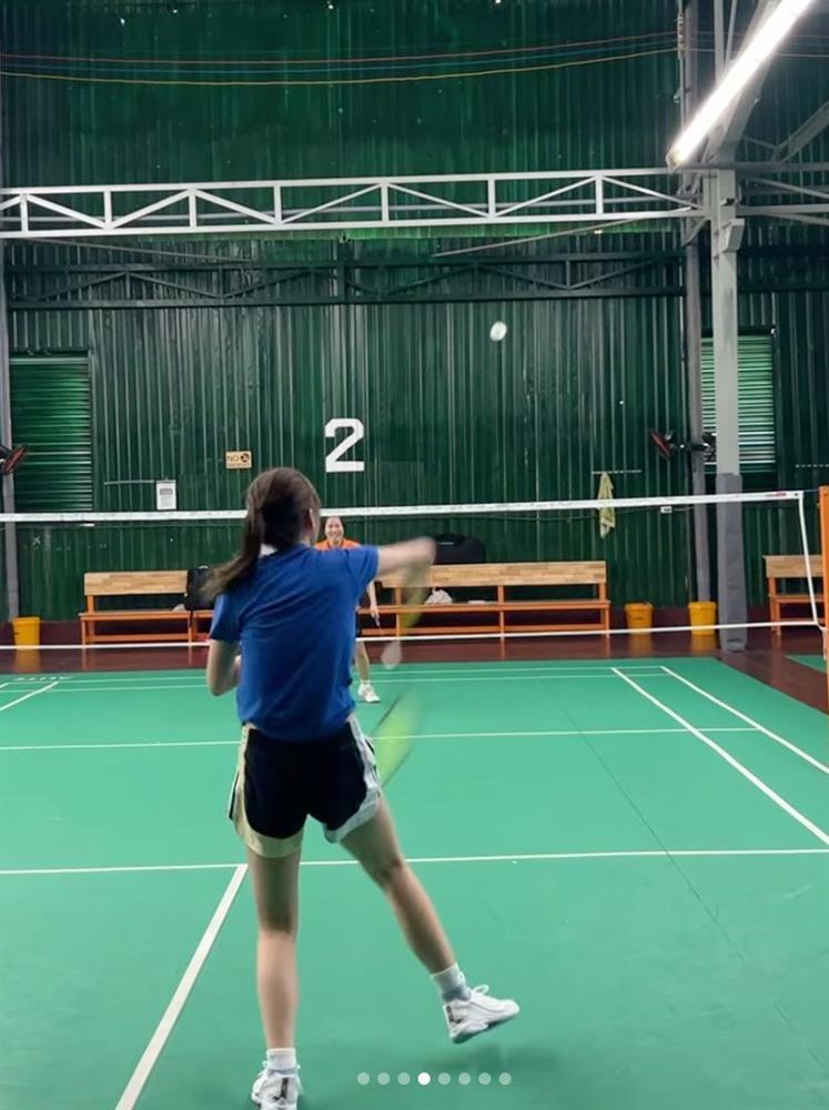 Kỳ Duyên hiện tại: Body đẹp như vẽ, eo thắt nút vì thể dục cả ngày lẫn đêm-4