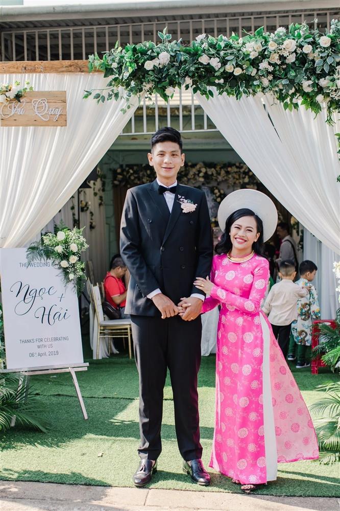 Cuộc sống dở khóc, dở cười của chàng khổng lồ và cô vợ tí hon ở TPHCM-6