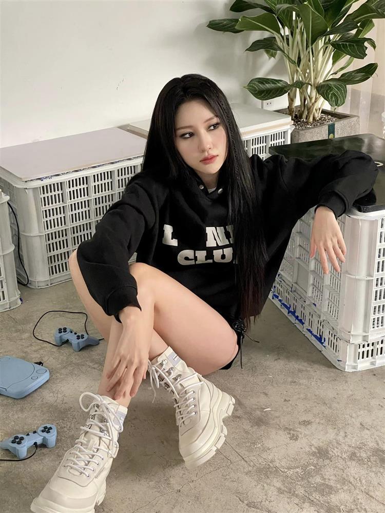 Em gái Trấn Thành nâng cấp phong cách sau khi giảm cân thành công-3