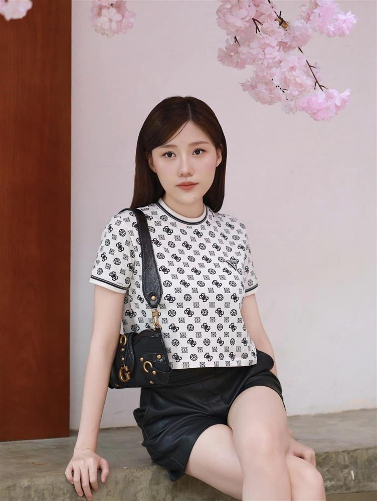 Em gái Trấn Thành nâng cấp phong cách sau khi giảm cân thành công-6