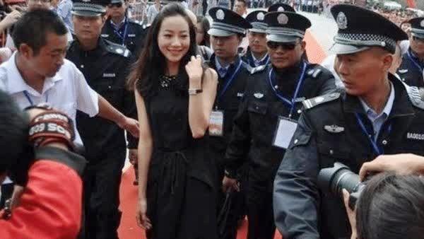 Mỹ nhân không chịu già và gia thế khủng cỡ nào mà cả showbiz kiêng nể?-4