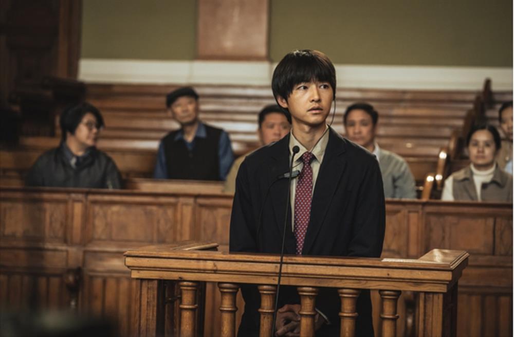 Song Joong Ki bị chê diễn xuất thiếu cảm xúc, phim vẫn đạt tỉ suất ấn tượng-2