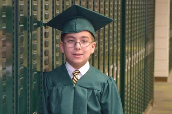 Thần đồng toán học 12 tuổi dạy trực tuyến cho sinh viên đại học-3