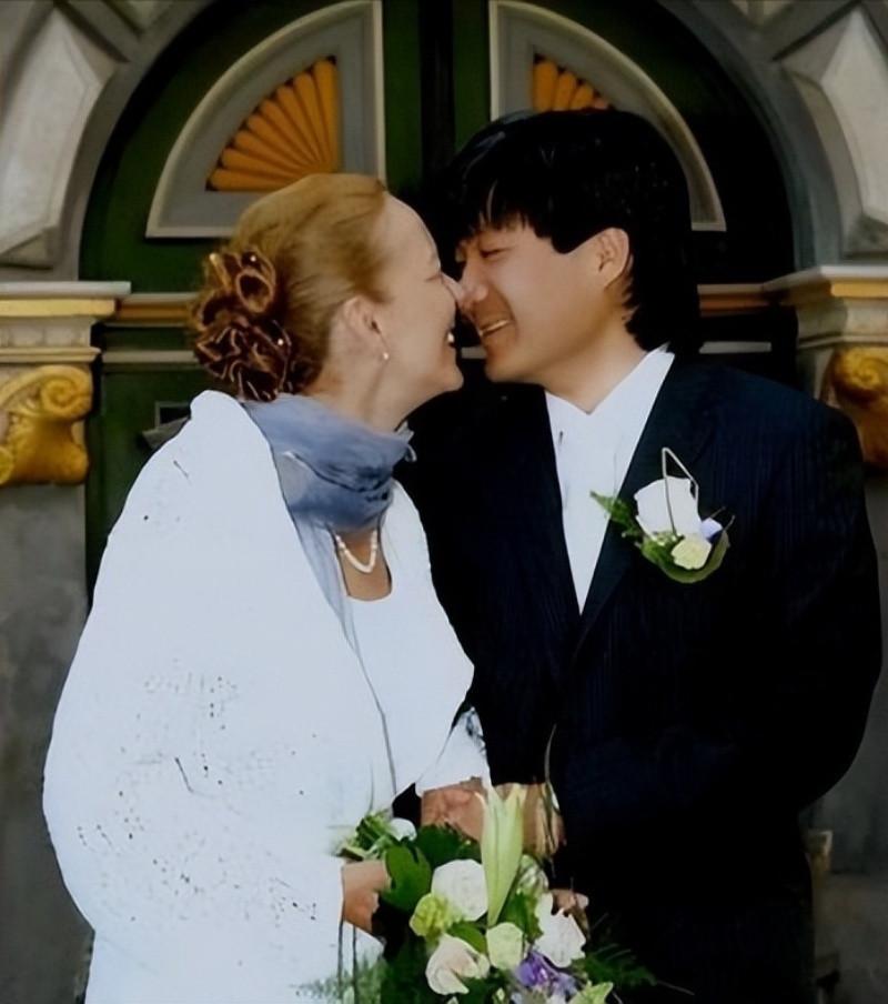 Bất chấp tất cả lấy vợ hơn 22 tuổi, chàng trai khiến mọi người thổn thức-2