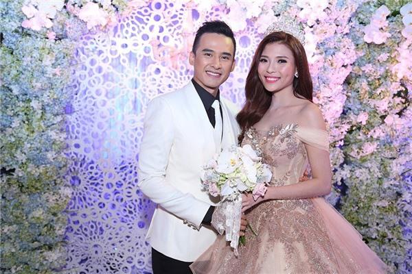 Trường Giang - Nhã Phương và những cặp sao Việt yêu nhau trên phim và đi đến cái kết hôn nhân viên mãn ngoài đời-5