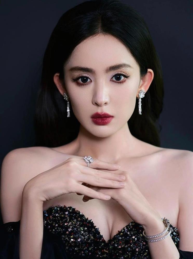 Lộ mức cát xê khủng của loạt sao hạng A, danh hiệu ông hoàng, bà hoàng quảng cáo gọi tên Tiêu Chiến, Dương Mịch-9