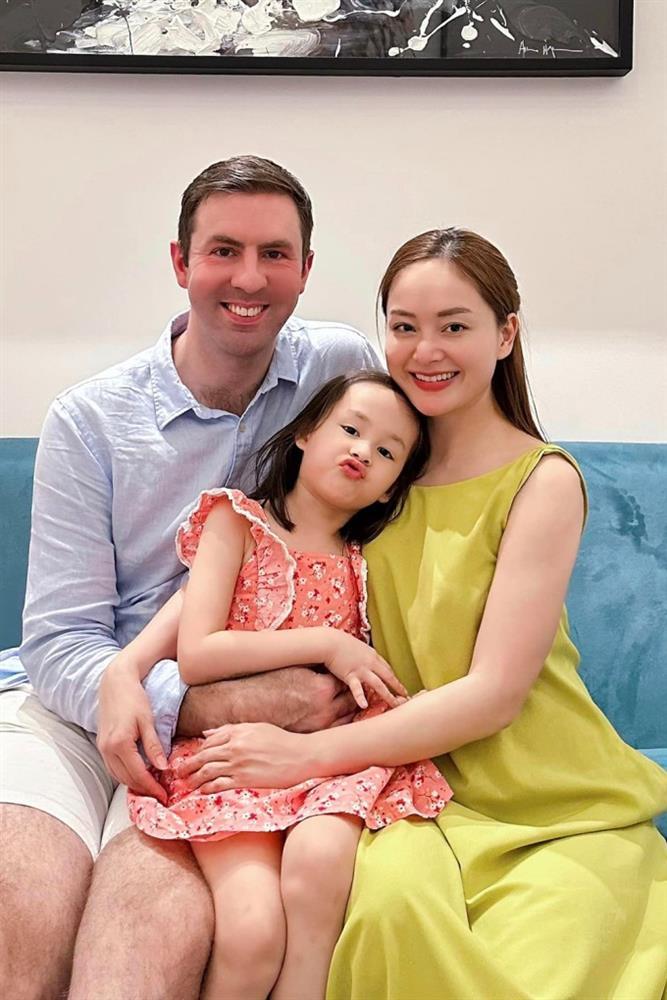 Lan Phương xúc động vì một hành động của ái nữ đầu lòng: Mẹ nhìn Lina tự nhiên thương con trào nước mắt-5