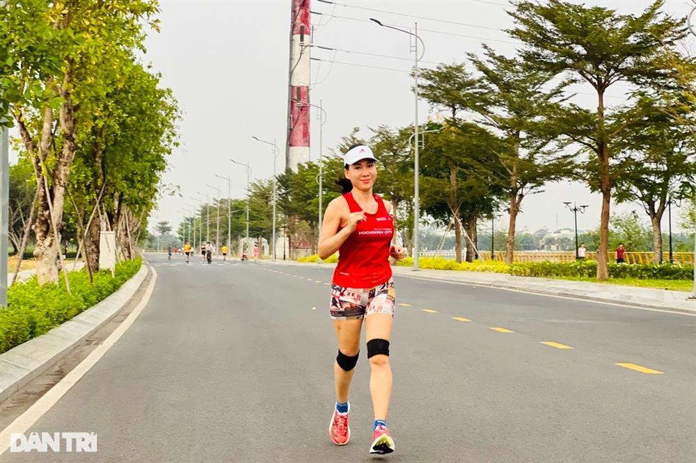 Nhiều người tố bị vỗ mông, đánh vào đầu khi chạy bộ sớm ở TPHCM-5