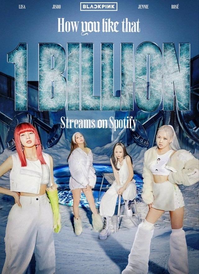 Động thái mới nhất của Lisa (BLACKPINK) sau khi rời YG-4