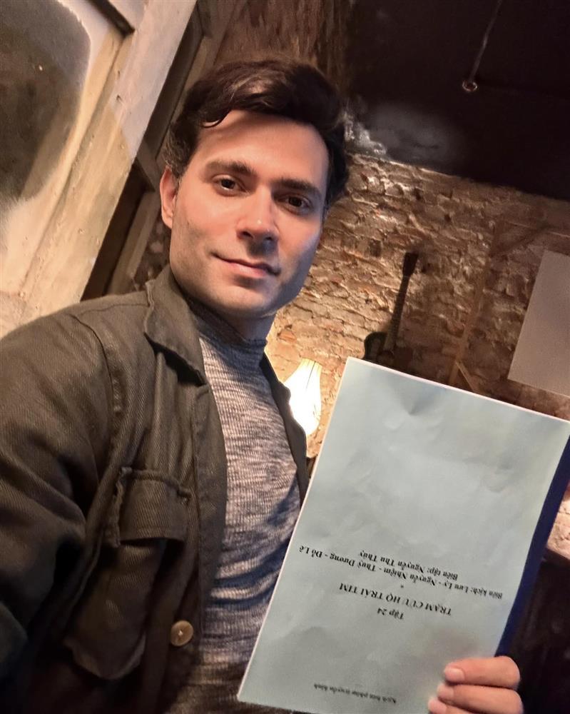 Ngoại hình nam diễn viên người Mỹ mới gia nhập vũ trụ VTV, đóng cùng Hồng Diễm-3