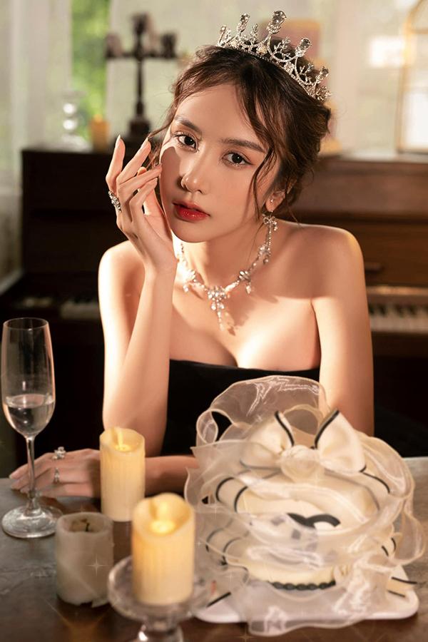 Con gái NSND Trần Nhượng: Từ bé chịu thiệt thòi vì bố mẹ chia tay, không dựa dẫm dù bố và anh trai nổi tiếng-8