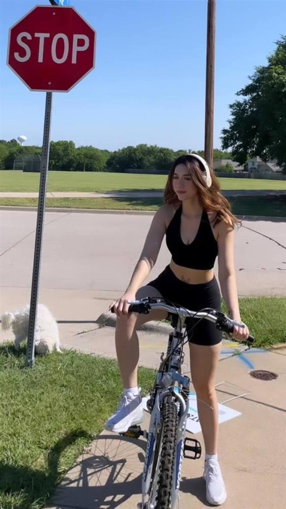 Cô nữ sinh khả ái nhất trong Kính vạn hoa giờ ra sao?-8