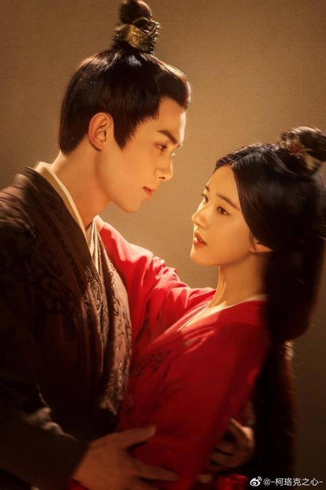 Sau thời gian giữ im lặng, Triệu Lộ Tư và Ngô Lỗi gây sốt khi để lộ bằng chứng hẹn hò-2