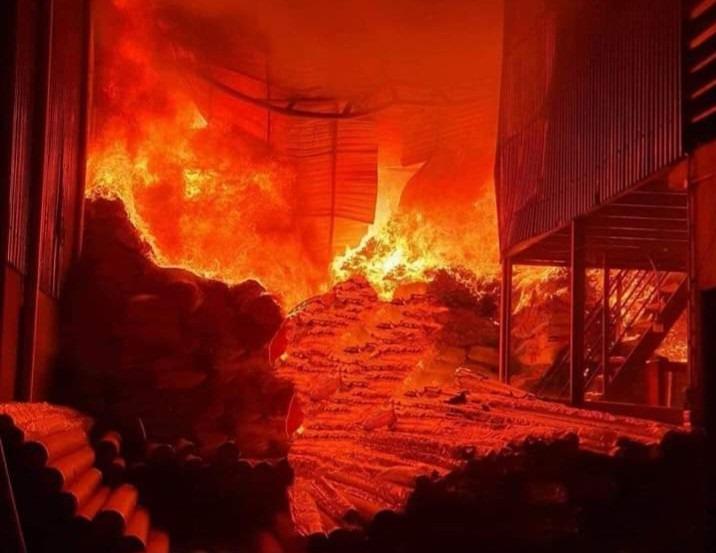 Cháy lớn tại cụm công nghiệp ở Vĩnh Phúc-2