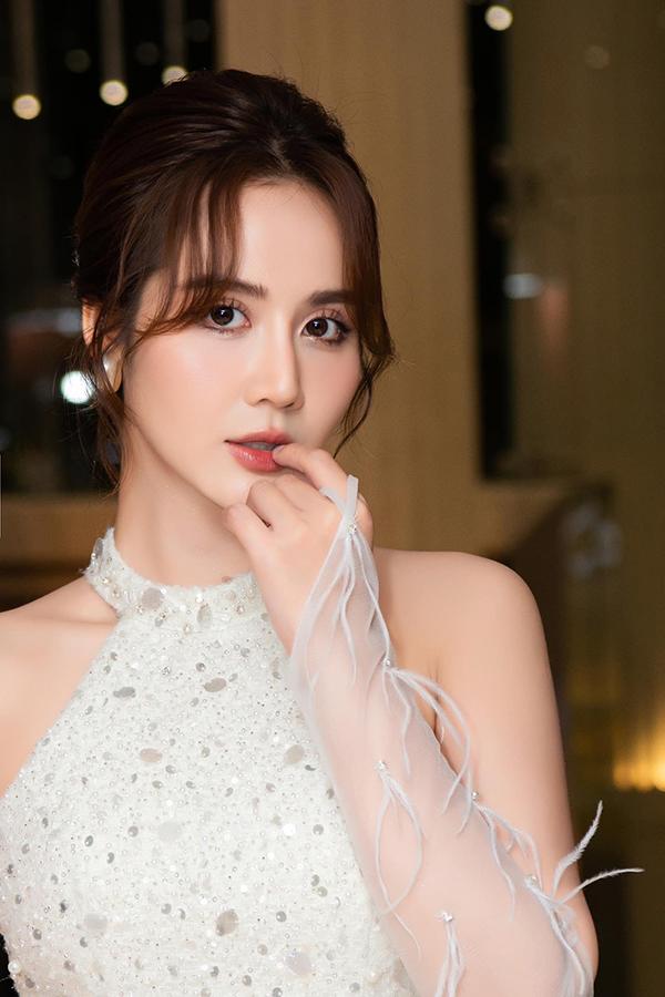 Mỹ nhân vũ trụ VFC làm mẹ đơn thân: Huyền Lizzie từng vừa làm cha vừa làm mẹ, mạnh mẽ nuôi con khôn lớn-2