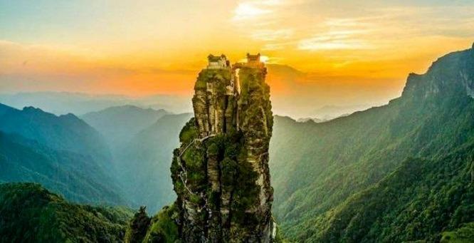 Chùa cổ tọa lạc trên đỉnh núi 2.500 mét ở Trung Quốc, được ví như tiên cảnh hạ giới-9