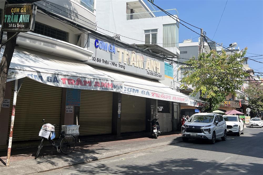 Hơn 220 người nhập viện, chủ quán cơm gà ở Nha Trang xin nhận trách nhiệm-3