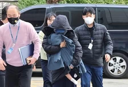 Kẻ tống tiền cố tài tử Lee Sun Kyun có tuyên bố gây sốc khi xét xử-1