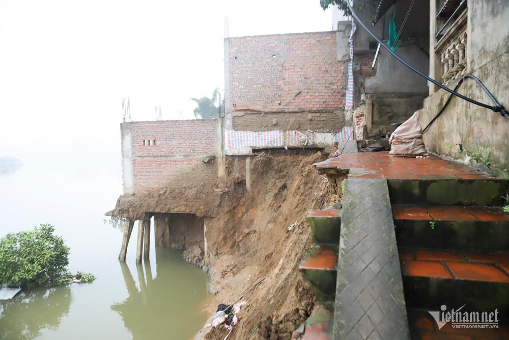 Chủ căn nhà bị sông Cầu nuốt chửng: Giây phút đó tôi chỉ biết ôm mặt khóc-4