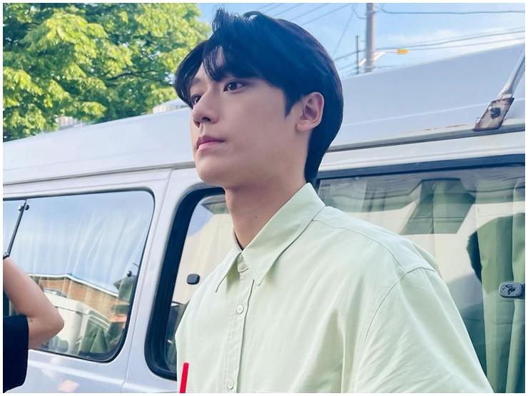 Bạn trai Song Hye Kyo đang làm mưa làm gió trên MXH Việt Nam là ai?-3