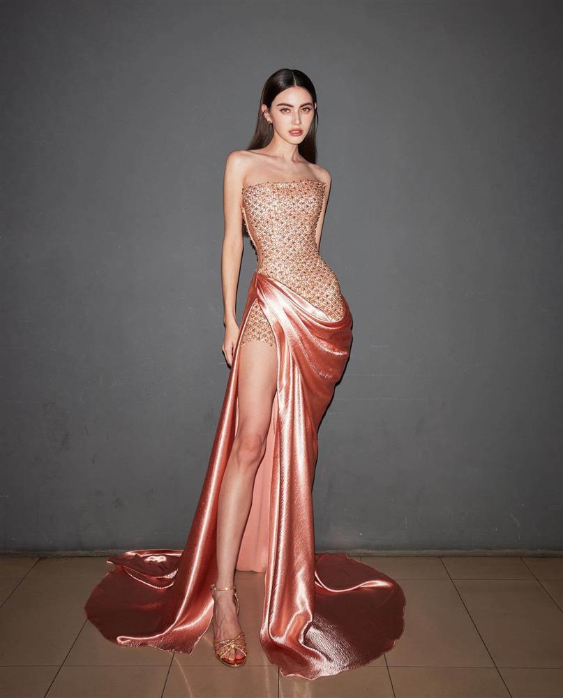 Mai Davika gây ngỡ ngàng với tỷ lệ cơ thể như tạc tượng-1