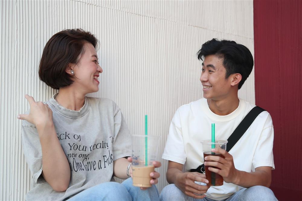 Vàng cao kỷ lục, bạn trẻ nhịn uống trà sữa dành tiền tặng vàng người yêu-3