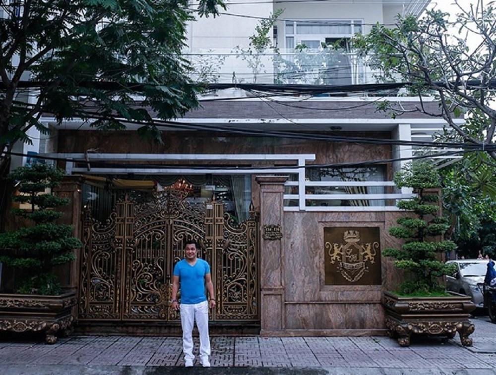 Chân dung 2 tài tử Việt cát-xê tính bằng vàng: Người ở biệt thự 700m2, người phải đi ở thuê-3