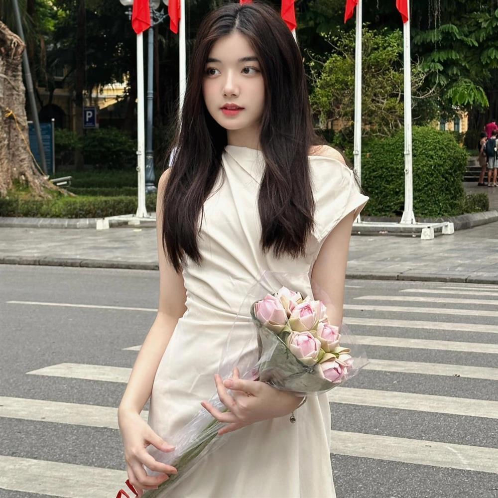 Vẻ đẹp mong manh dễ vỡ của dàn hot girl xứ Nghệ nổi tiếng trên mạng-10