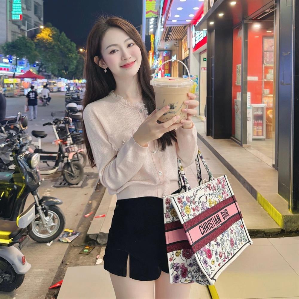 Vẻ đẹp mong manh dễ vỡ của dàn hot girl xứ Nghệ nổi tiếng trên mạng-3